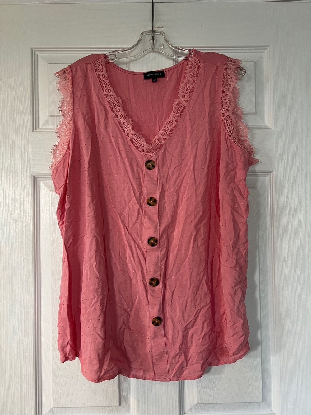 🌷6/$20🌷 Sleeveless Pink Button-Front Lace-Trim Blouse - Picture 1 of 4